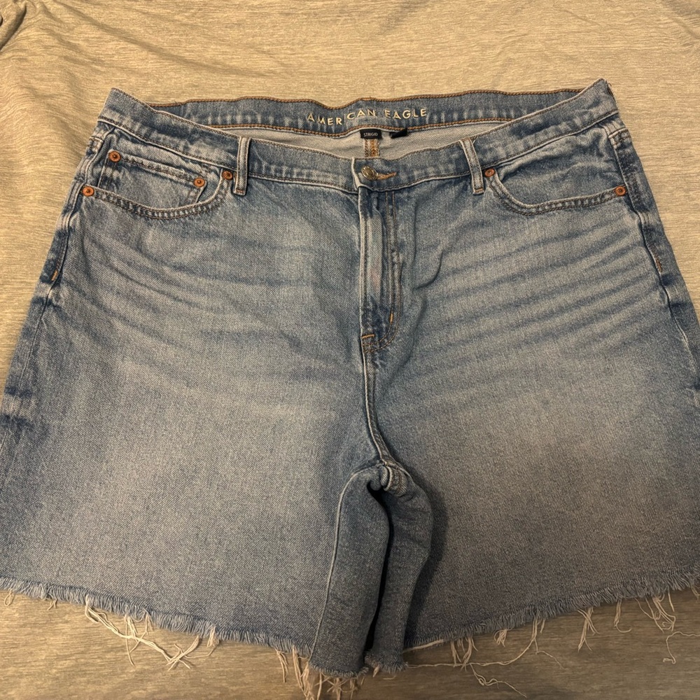 American Eagle Light Blue Denim Jeans